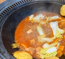 Stir-fried Crucian Carp in Iron Pot