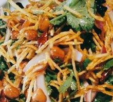 Stir-Fried Bean Sprouts with Three Threads