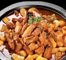 Stewed Pork Ribs and Chicken Leg Pot