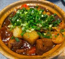 Potato and Beef Shank in Clay Pot