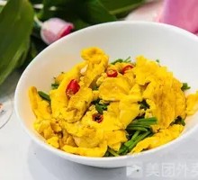 Stir-fried eggs with chives