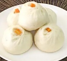Preserved Vegetable Braised Pork Buns