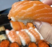 Salmon Sushi Hand Roll
