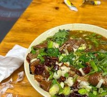 Li Ji Stewed Pork with Steamed Bread