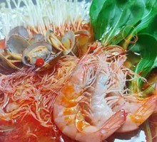 Sea White Shrimp and Clam Noodles