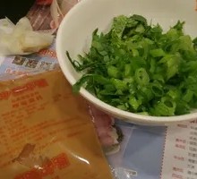 All-you-can-eat condiments