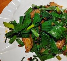 Sautéed Pork with Green Garlic