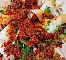 Fried Noodles with Soy Sauce Splash