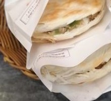 Lao Tongguan Meat Sandwich