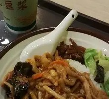 Fish-Flavored Shredded Pork Rice Bowl