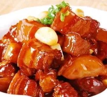 Braised Pork with Potatoes Rice Bowl