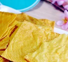 Oil-soaked tofu skin