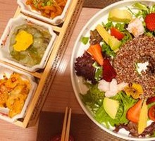 Quinoa Avocado Salad