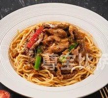 Black Pepper Beef and Pasta Bake