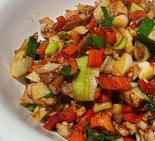 Stir-Fried Pork with White Chilies