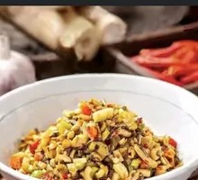 Minced Pork with Sour Cabbage and Bamboo Shoots