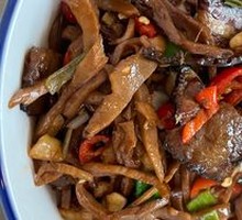 Stir-fried smoked bamboo shoots with preserved pork