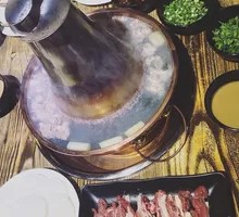 Mineral Water Clear Soup Pot