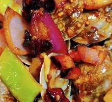 Spicy Stir-Fried Clams