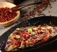 Sautéed Crucian Carp on Iron Plate