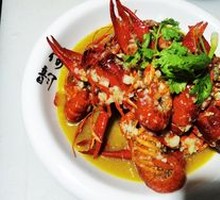 Garlic Crawfish in Golden Sauce