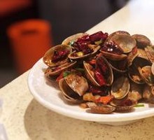 Spicy Stir-Fried Clams