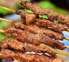 Charcoal Grilled Beef Skewers
