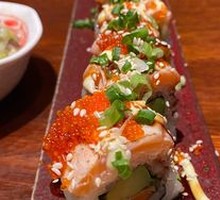 Salmon Avocado Roll