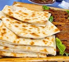 Crispy pancakes with hairtail fish