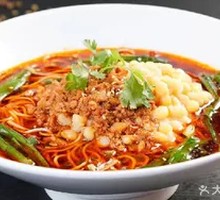 Dry-braised Spicy Noodles with Peas and Pork