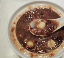 Red Bean and Coix Seed Beauty Porridge