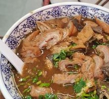 Premium Braised Pork with Fried Buns