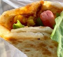Egg-filled pancake with Wangzhongwang sausage