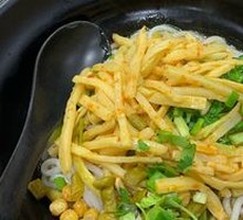 Spicy and Sour Bamboo Shoot Noodles