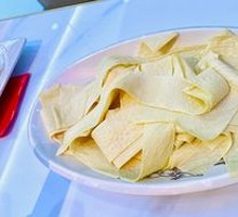 Oil-soaked tofu skin