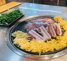 Sour Cabbage with Pork Belly