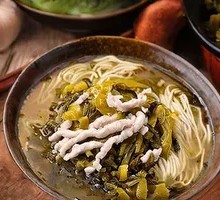 Sour Cabbage and Pork Noodles