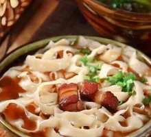 Braised Pork with Knife-Cut Noodles