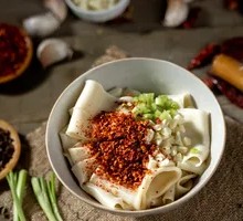 Oil-Poured Noodles