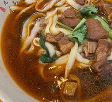 Braised Pork Noodles with Hand-cut Style