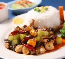 Stir-Fried Chicken with Sauce Rice Bowl