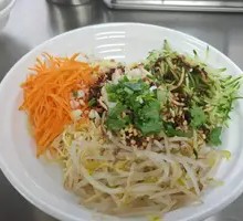 Premium Chicken Noodle Salad