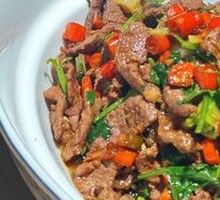 Stir-Fried Beef with Yellow Onion