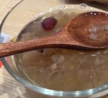 Red Date, Silver Ear Mushroom, and Pear Soup