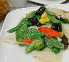 Lotus Pond Stir-Fry
