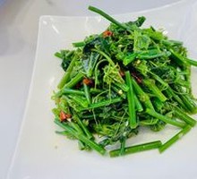 Stir-fried Loofah Tips