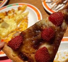 Strawberry Chocolate Pizza