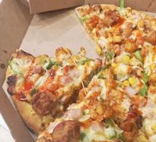 Spicy Crawfish & Tender Chicken Pizza