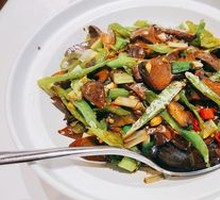 Stir-fried Chanterelle Mushrooms