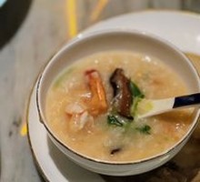Scallop and Shrimp Pot Rice Porridge